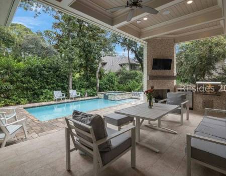 Walk to beach on Hilton Head Island