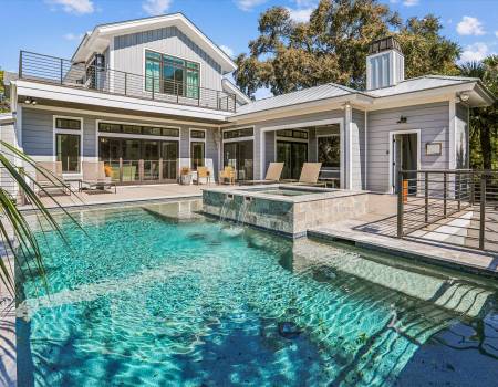 HHI 5 Bedroom Vacation Rental with Pool