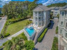 A luxury vacation home with a pool on Hilton Head Island